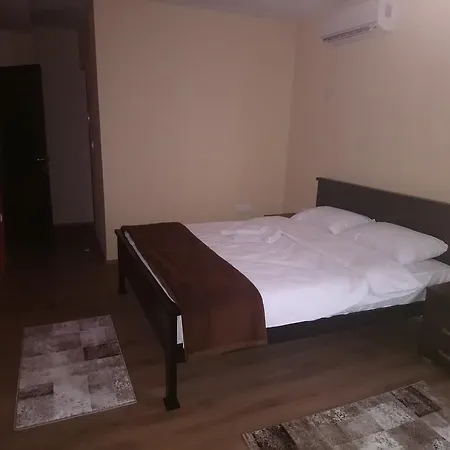 Prenociste Hrast *